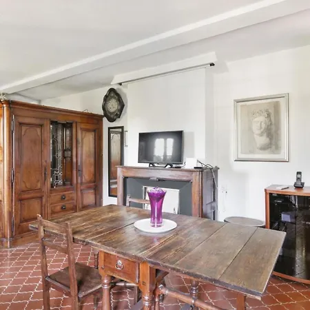 Flat Within A W Swimming-pool In Antibesjuan-les-pins - Welkeys Antibes