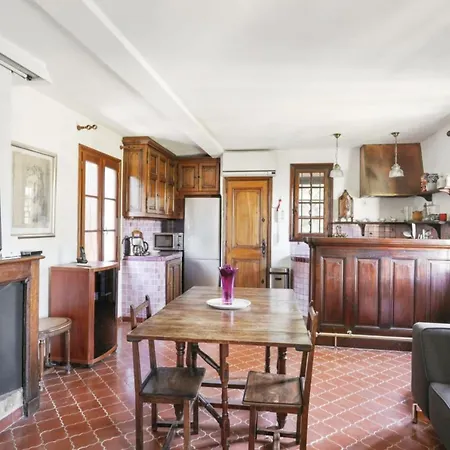 Flat Within A W Swimming-pool In Antibesjuan-les-pins - Welkeys